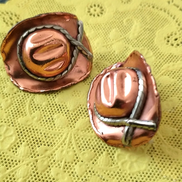 Earrings - Picture 5 of 5